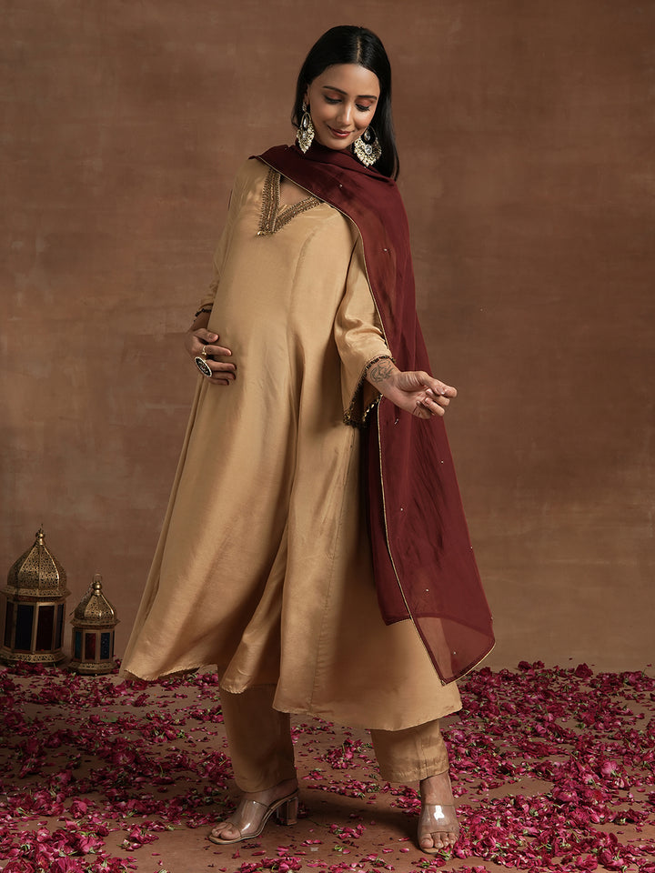 Maternity Kurta Set with Embellished Neckline