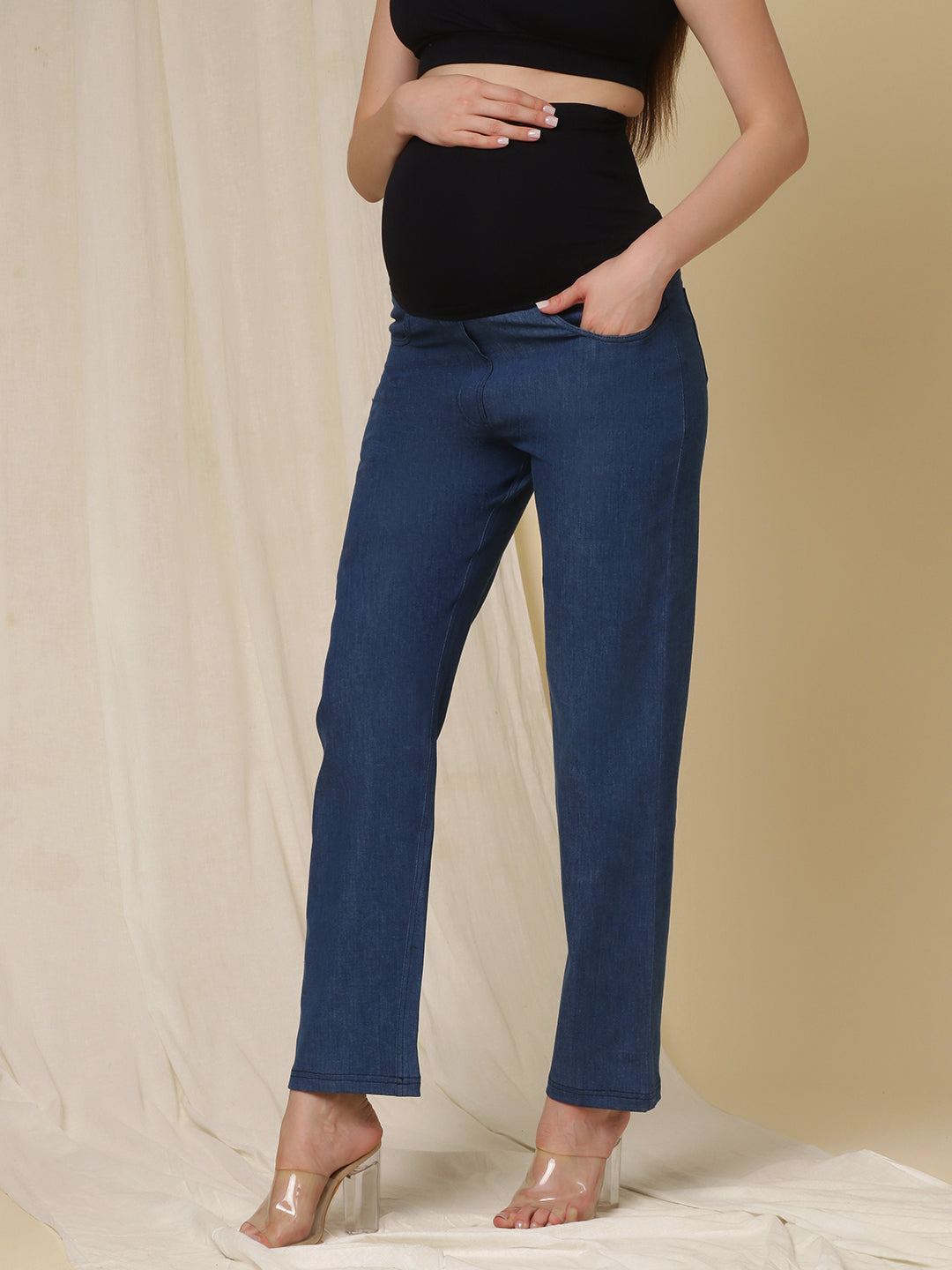 https://www.wobblywalk.com/cdn/shop/files/maternity-wide-leg-jeans-denim-blue-4_cff6198f-4844-4c55-b1da-f3a8e920799a_2400x.jpg?v=1699023843